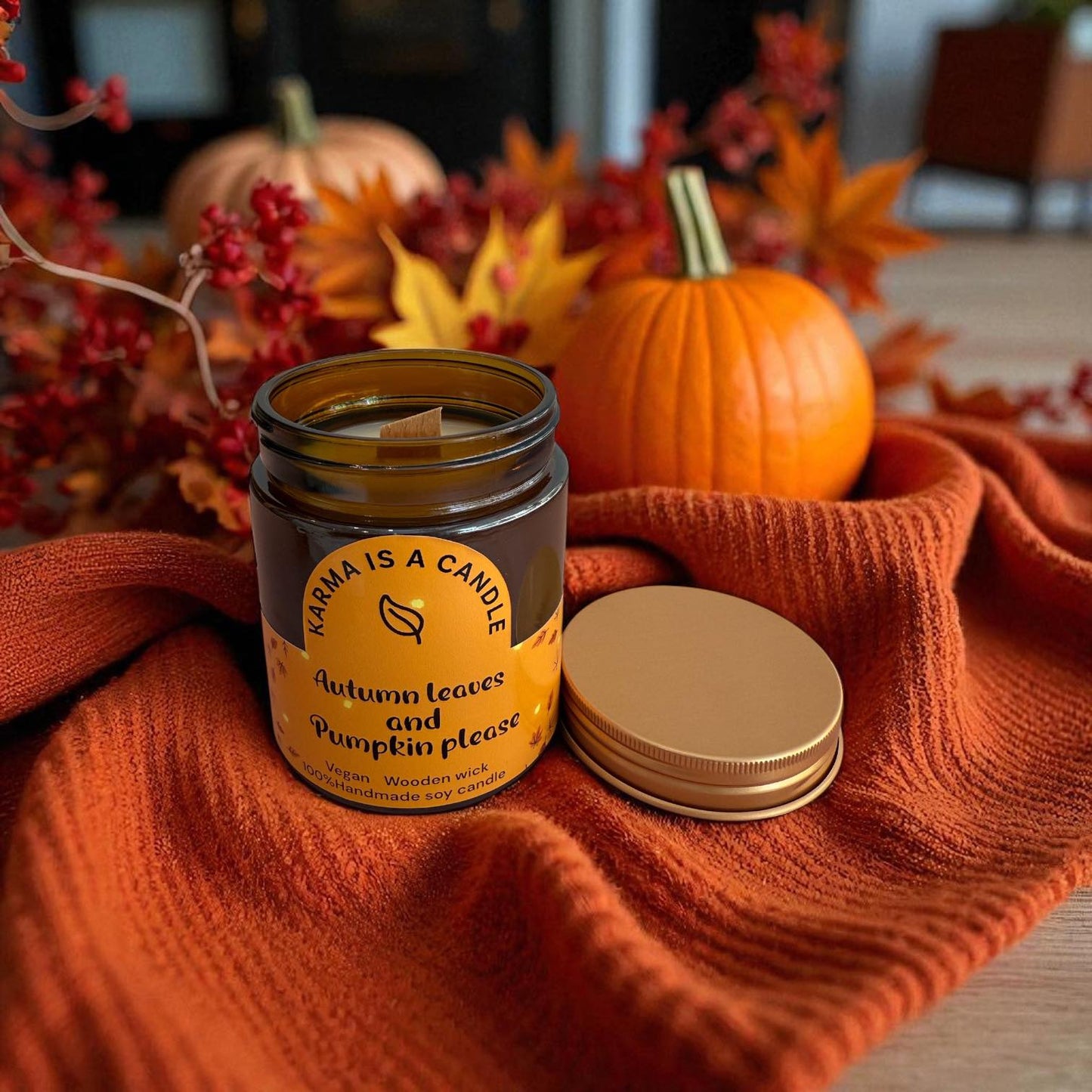 Autumn Candle- Autumn Leaves & Pumpkin Please !