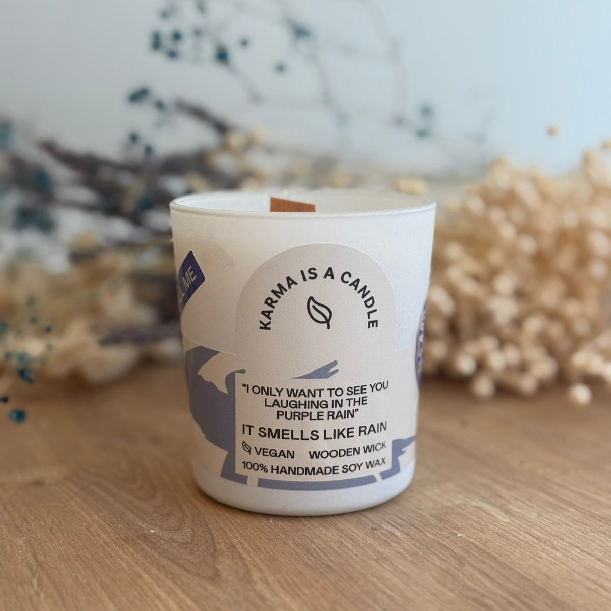 Handmade soy candle with Rain scent - Musical candle