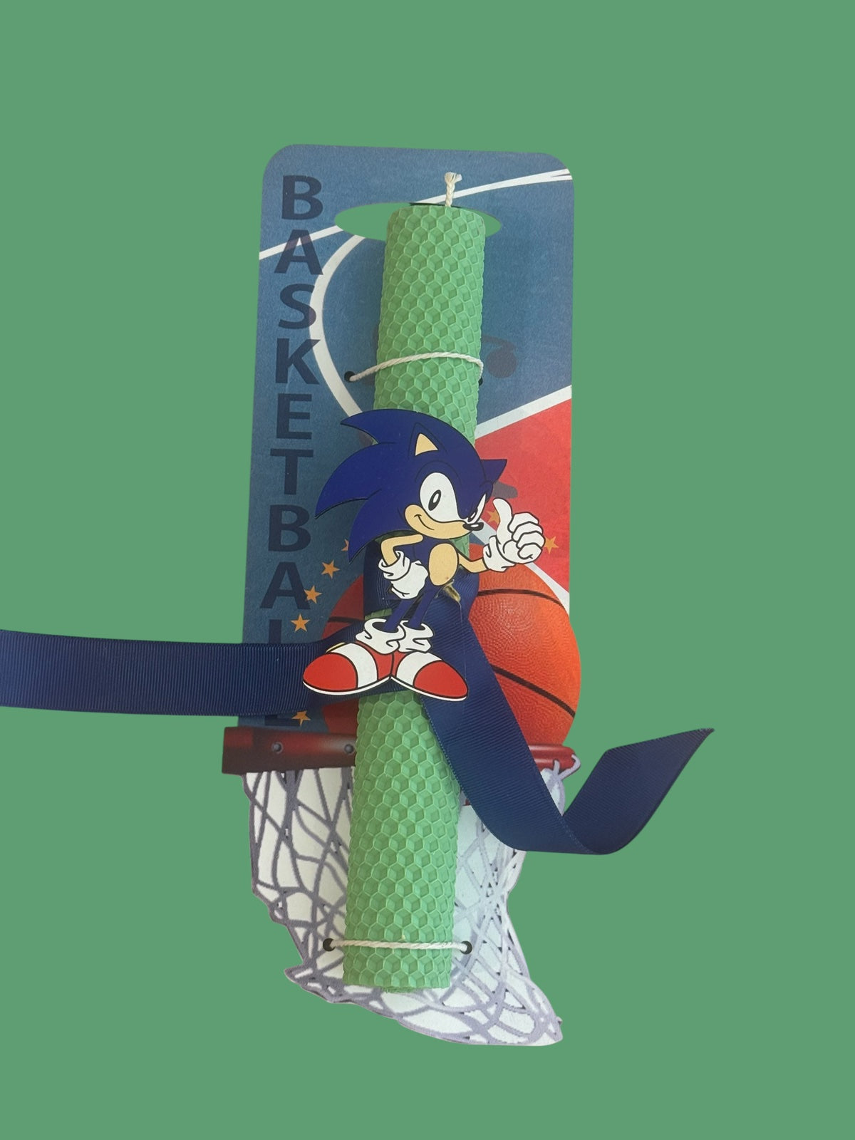 Χειροποίητη λαμπάδα απο μελισσοκέρι με Sonic μαγνητάκι σε ξύλινο διακοσμητικό πινακάκι.