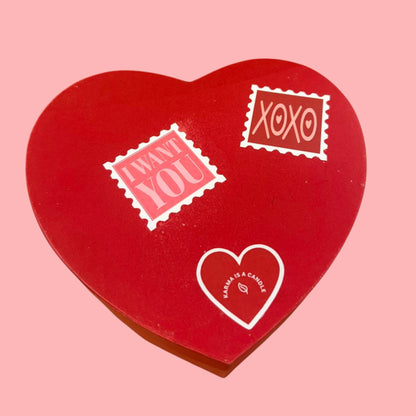 Romantic Heart Bath Kit – Strawberry Musical Candle, Bath Salts &amp; Heart Candle Holder