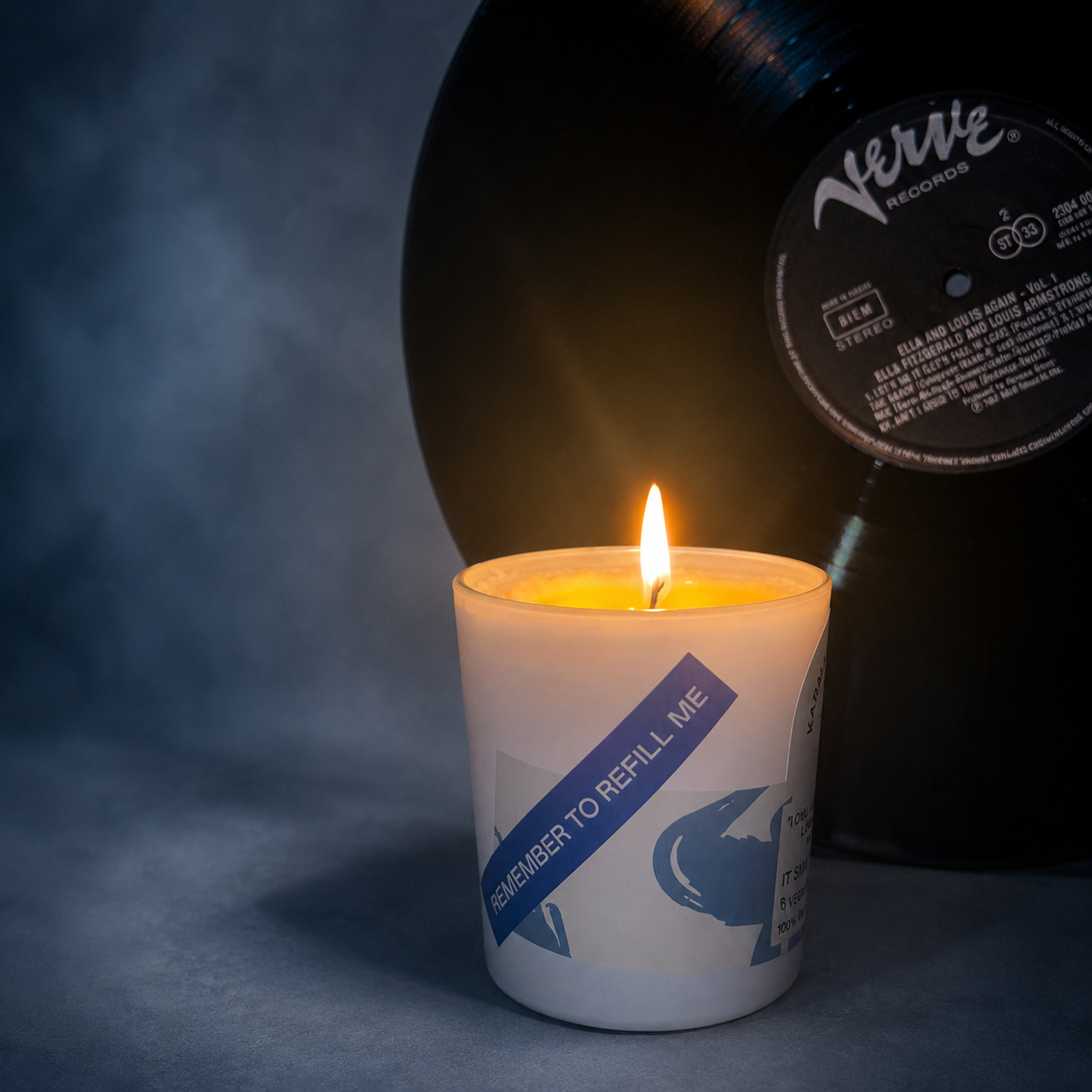 Handmade soy candle with Rain scent - Musical candle